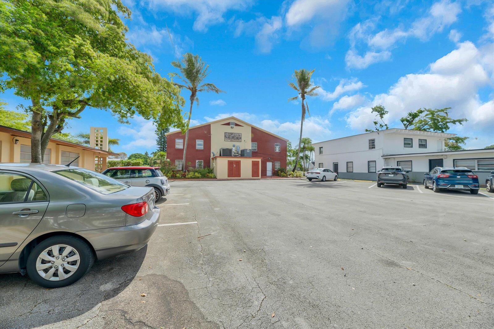   / 0  sq. ft. $ 2026-06-15 0 foto