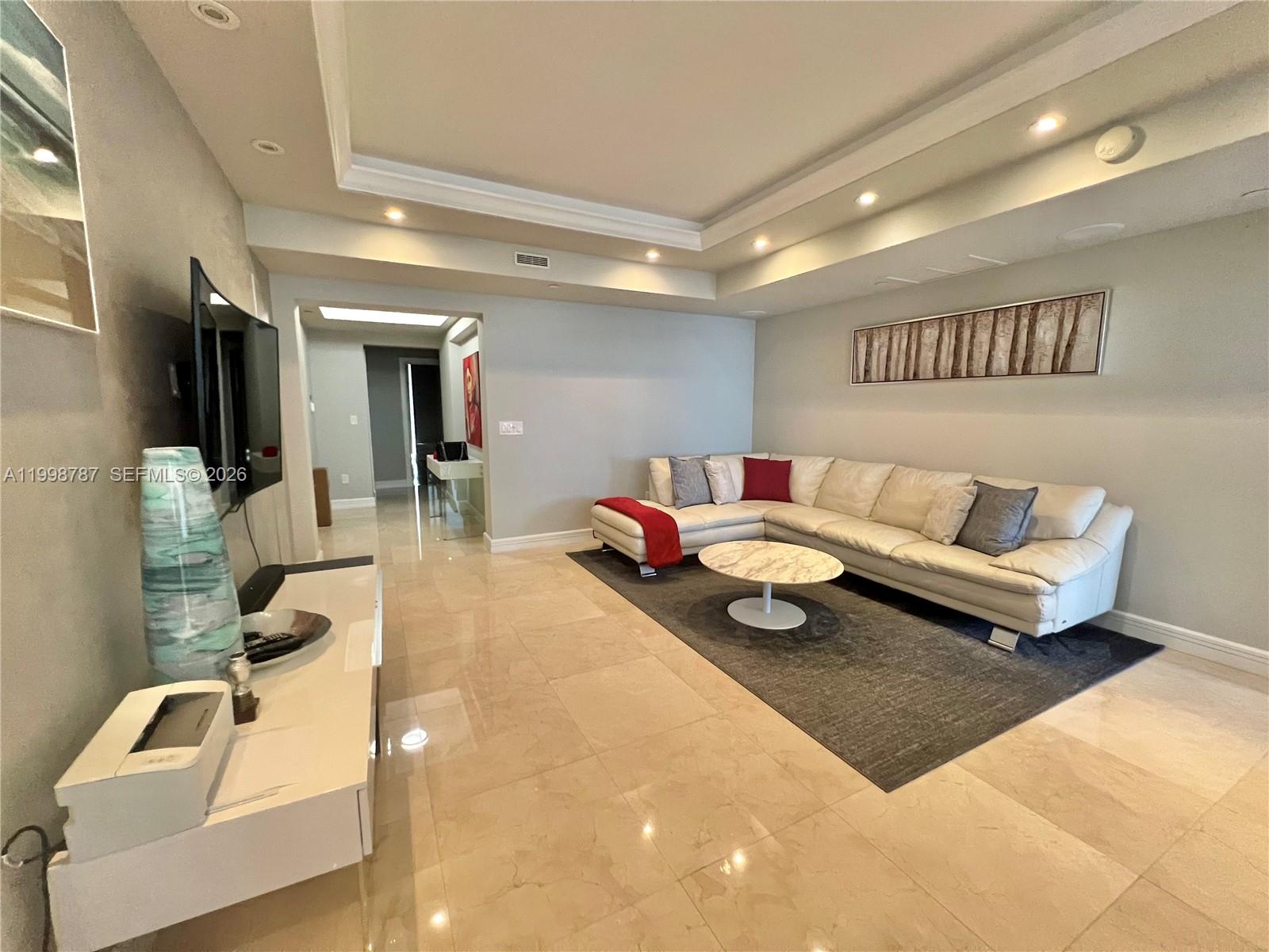 4305 3 / 3 2214 sq. ft. $ 2026-04-10 0 Photo