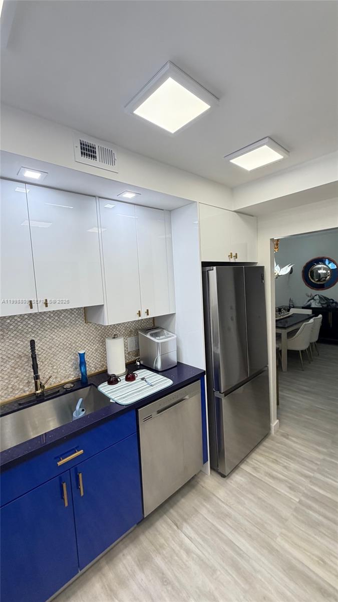 5D 1 / 1 798 кв.футов $ 2026-04-10 0 Фото