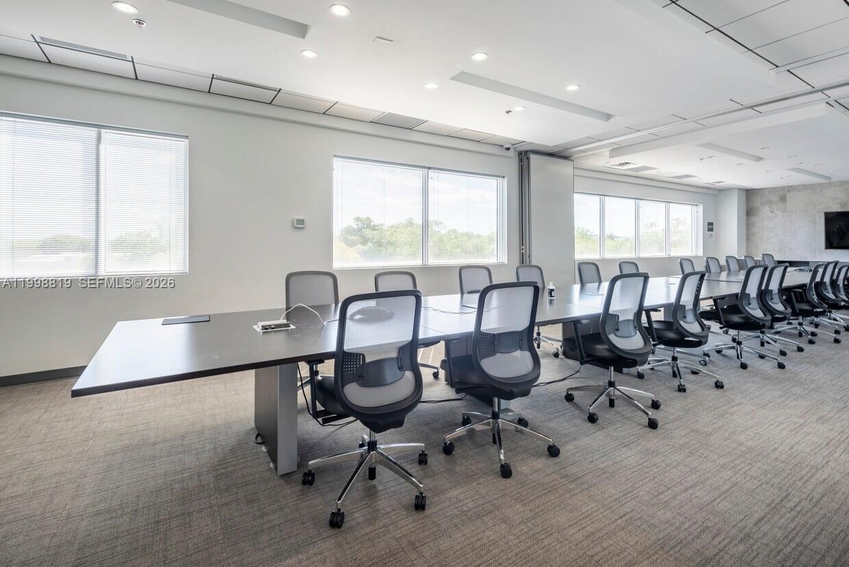 306  /   sq. ft. $ 2026-04-10 0 Photo