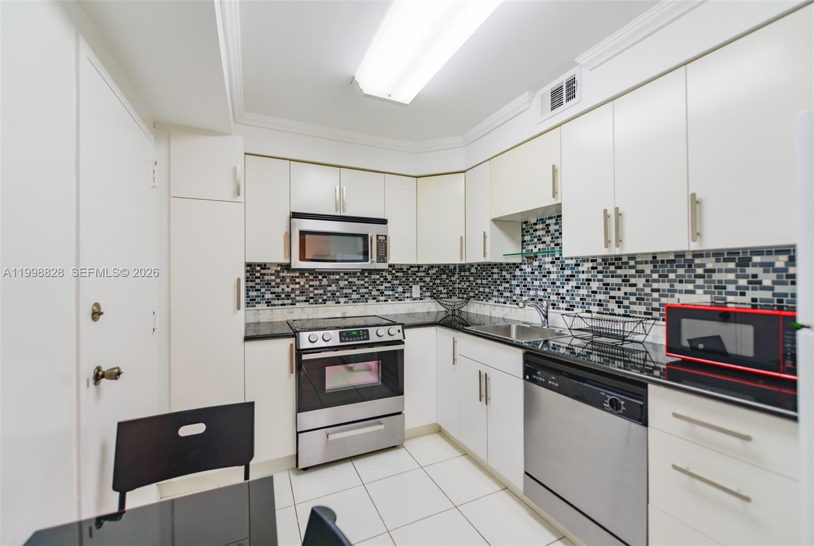 See details 14D 1 / 1 798 sq. ft. $ 2026-04-10 0 Photo