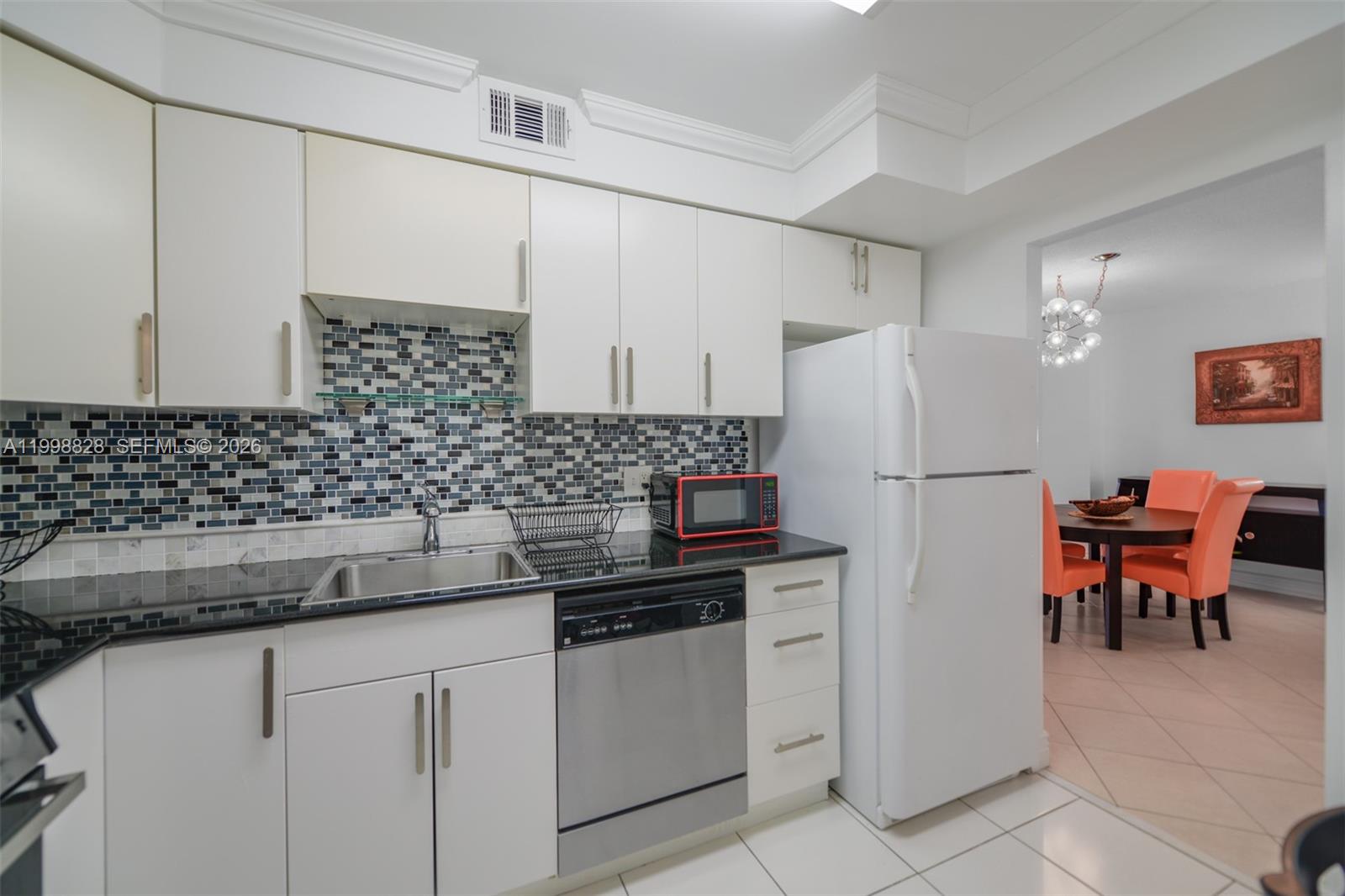 See details 14D 1 / 1 798 sq. ft. $ 2026-04-10 0 Photo