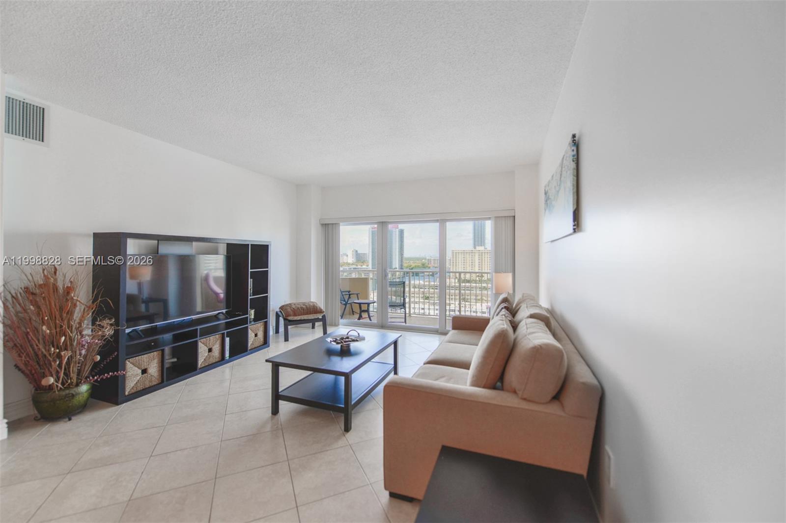 See details 14D 1 / 1 798 sq. ft. $ 2026-04-10 0 Photo