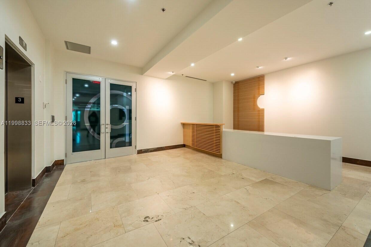 307  /   sq. ft. $ 2026-04-10 0 Photo