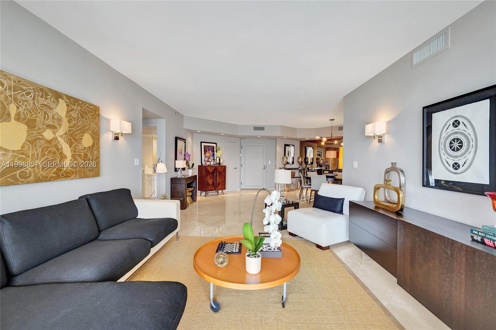 Ver detalles 1001 2 / 2 1690 sq. ft. $ 2026-04-10 0 foto