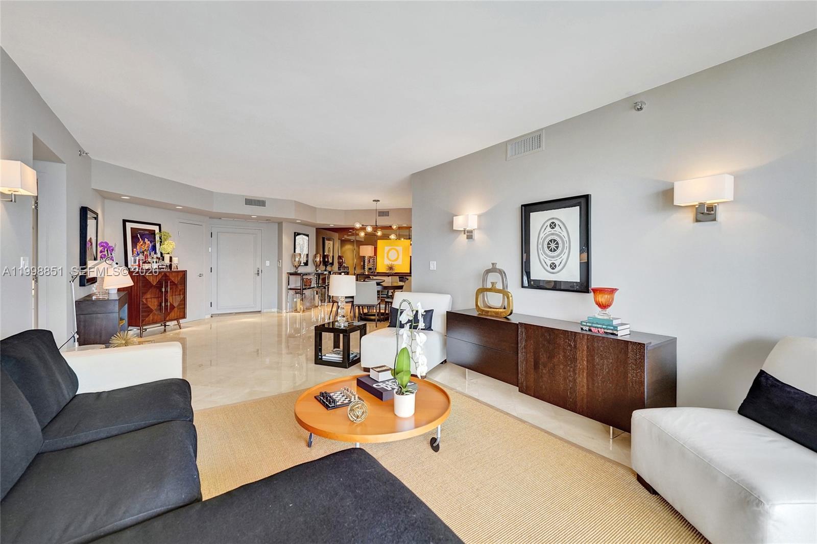 Ver detalles 1001 2 / 2 1690 sq. ft. $ 2026-04-10 0 foto