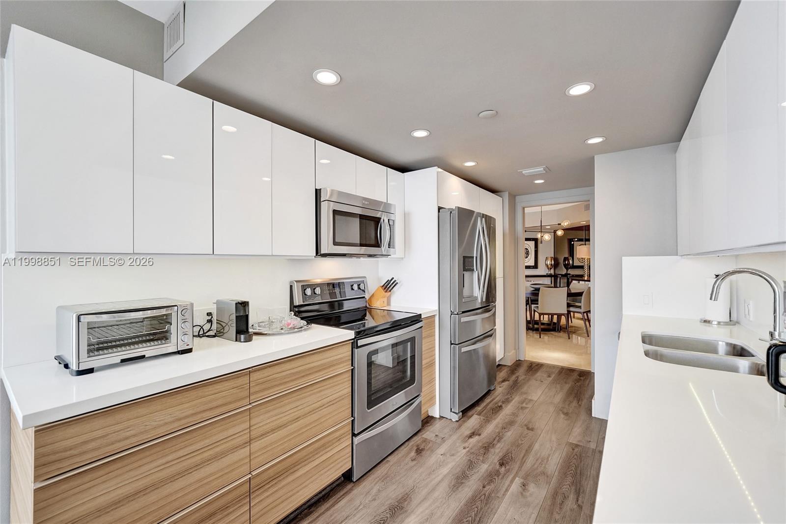 Ver detalles 1001 2 / 2 1690 sq. ft. $ 2026-04-10 0 foto