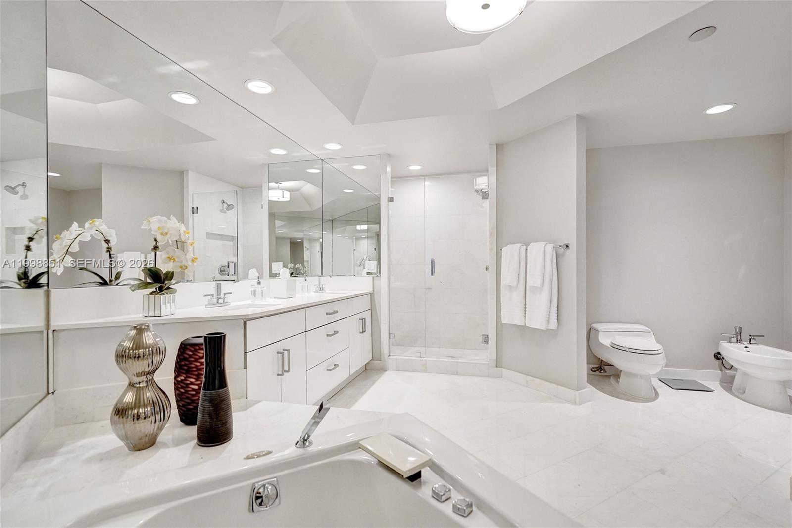 Ver detalles 1001 2 / 2 1690 sq. ft. $ 2026-04-10 0 foto