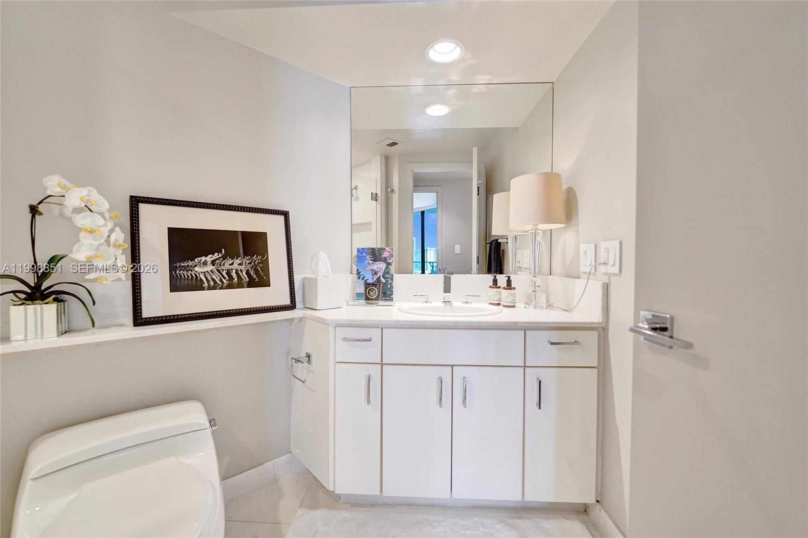 Ver detalles 1001 2 / 2 1690 sq. ft. $ 2026-04-10 0 foto