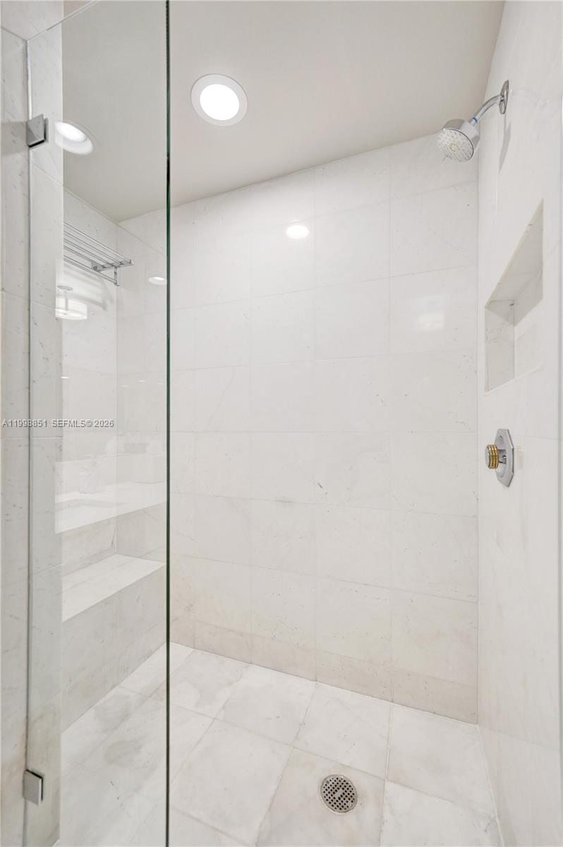 Ver detalles 1001 2 / 2 1690 sq. ft. $ 2026-04-10 0 foto