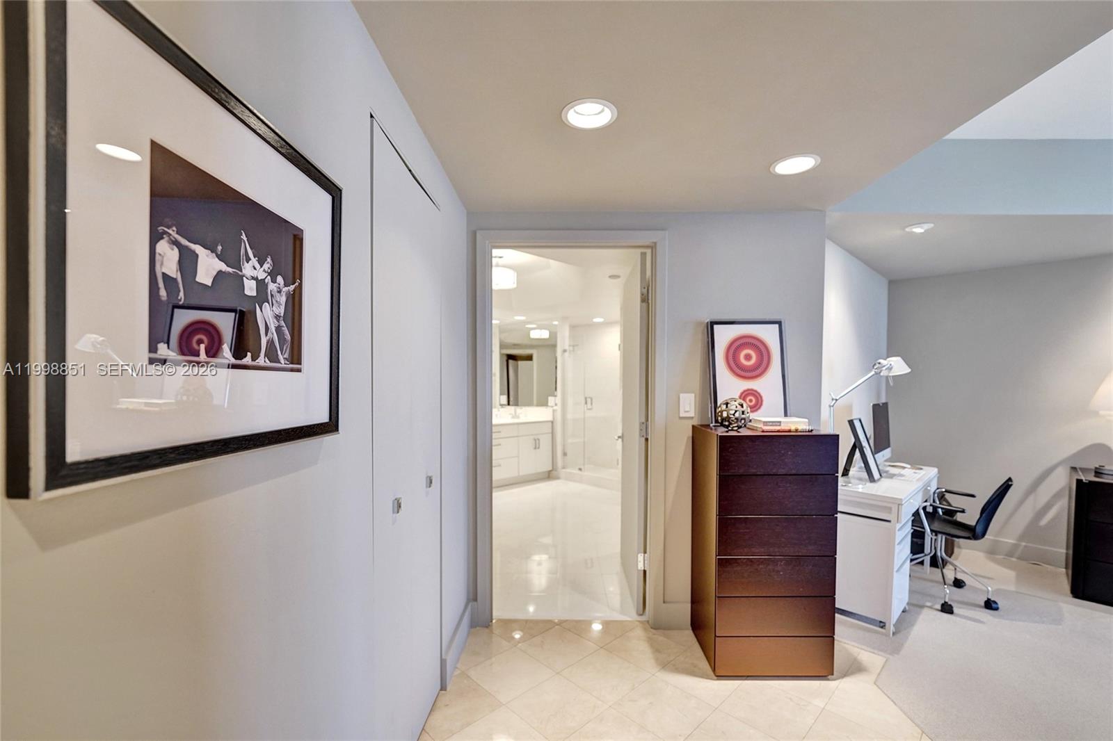 Ver detalles 1001 2 / 2 1690 sq. ft. $ 2026-04-10 0 foto