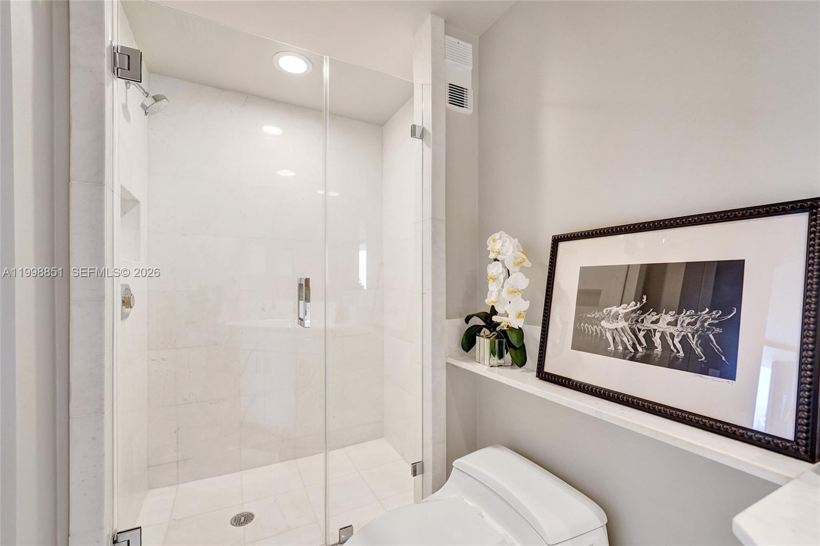 Ver detalles 1001 2 / 2 1690 sq. ft. $ 2026-04-10 0 foto