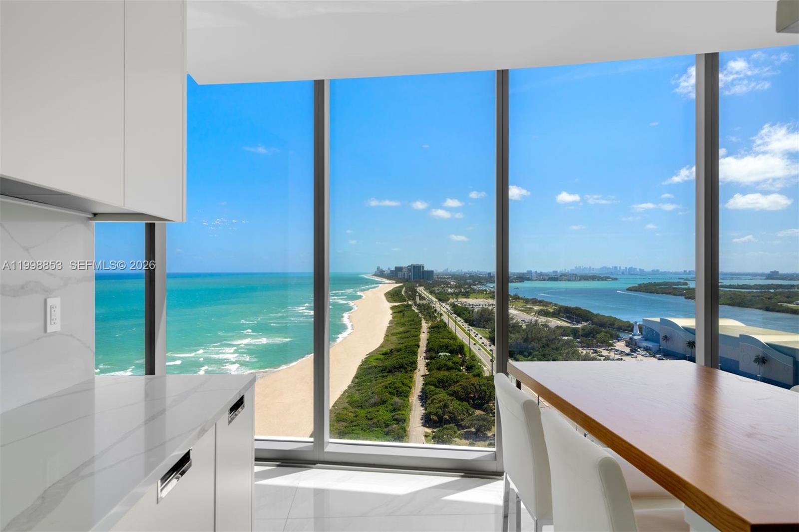 2005 4 / 6 3204 sq. ft. $ 2026-04-10 0 Photo