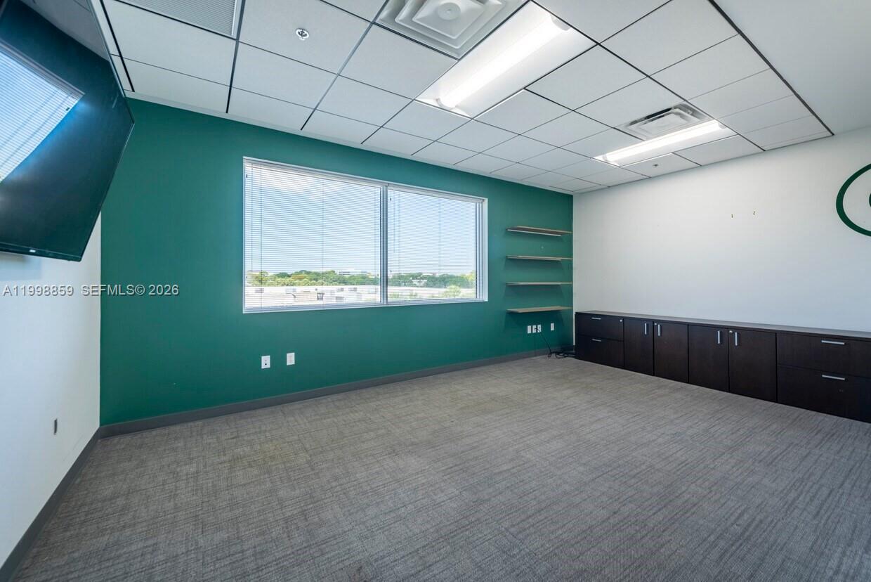 310  /   sq. ft. $ 2026-04-10 0 Photo