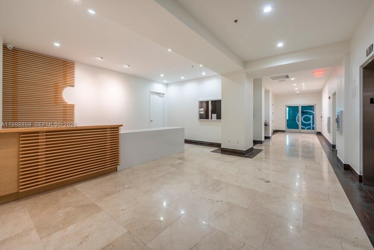 310  /   sq. ft. $ 2026-04-10 0 Photo