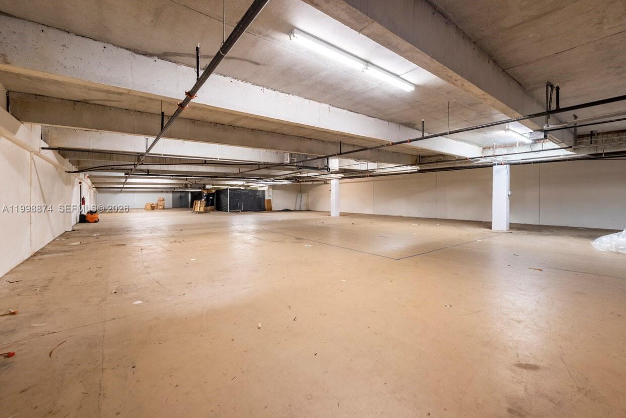 306  /   sq. ft. $ 2026-04-10 0 Photo