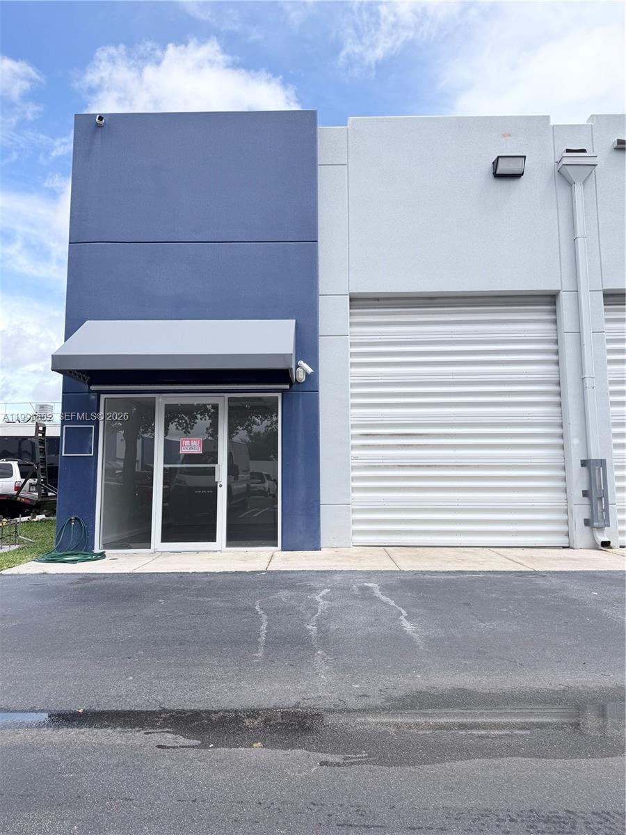   /   sq. ft. $ 2026-04-10 0 Photo