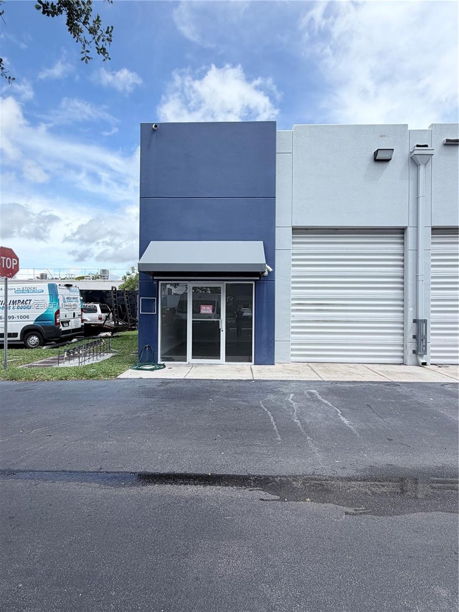   /   sq. ft. $ 2026-04-10 0 Photo