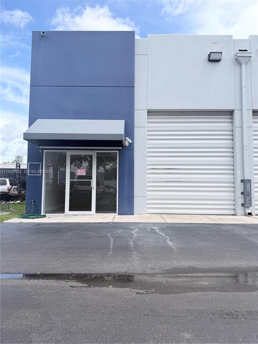   /   sq. ft. $ 2026-04-10 0 Photo