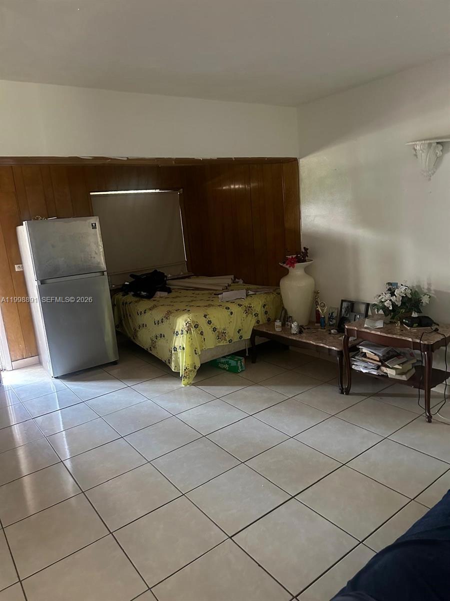 16300 3 / 2 900 sq. ft. $ 2026-04-10 0 Photo