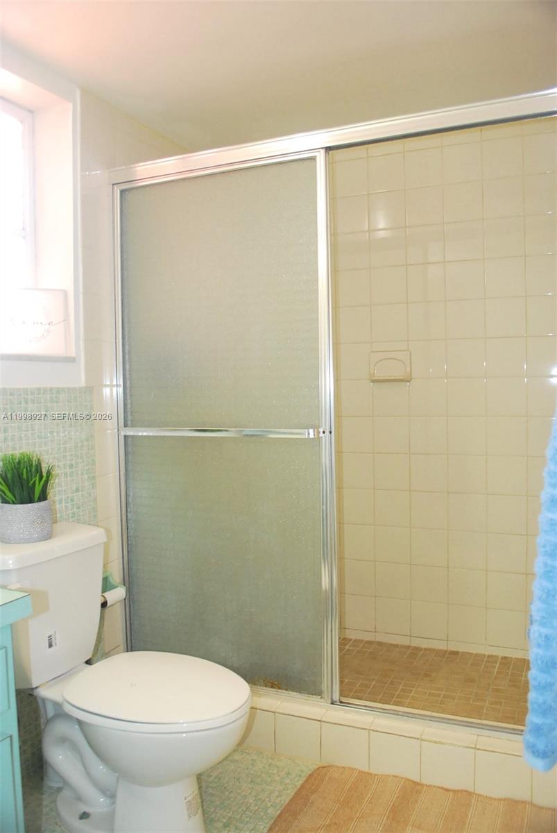 Ver detalles 733 2 / 2 1198 sq. ft. $ 2026-05-15 0 foto