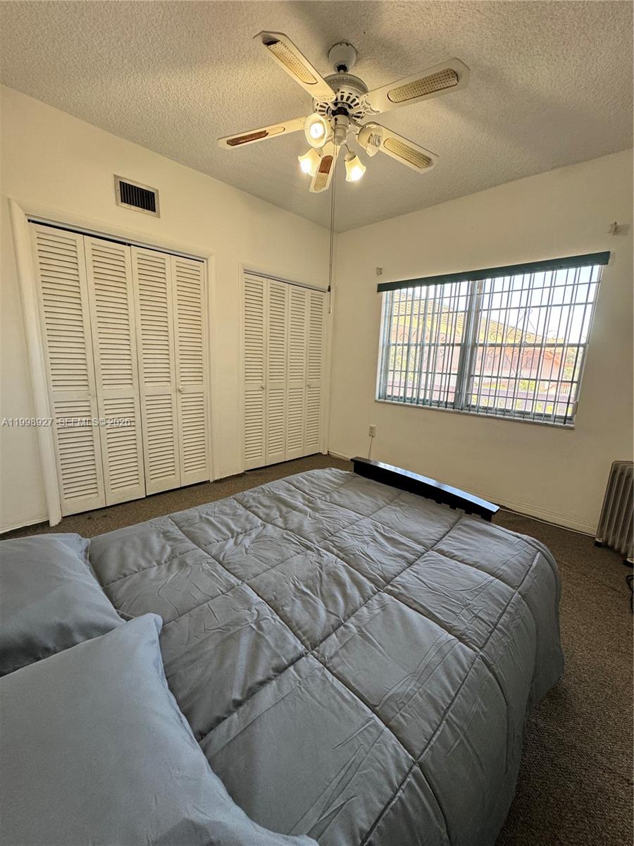 Ver detalles 733 2 / 2 1198 sq. ft. $ 2026-05-15 0 foto