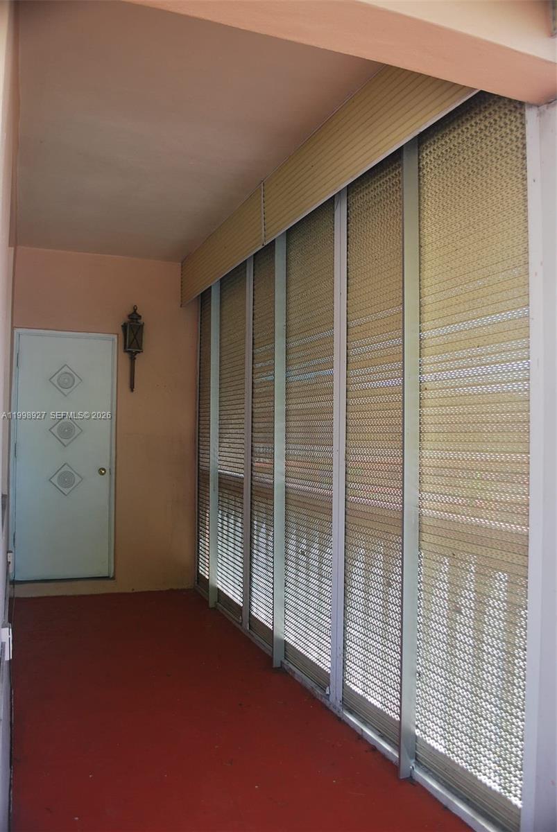 Ver detalles 733 2 / 2 1198 sq. ft. $ 2026-05-15 0 foto