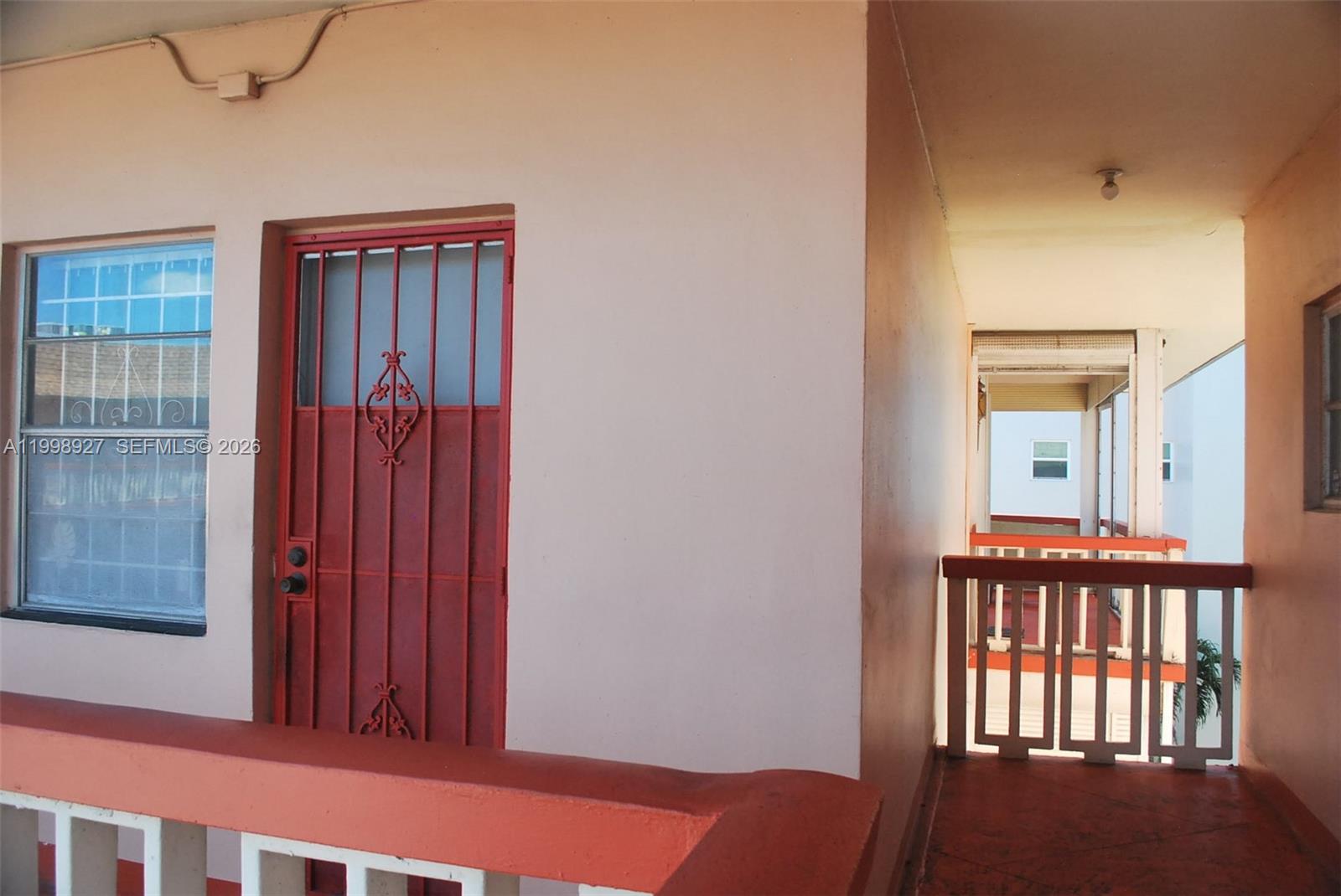 Ver detalles 733 2 / 2 1198 sq. ft. $ 2026-05-15 0 foto
