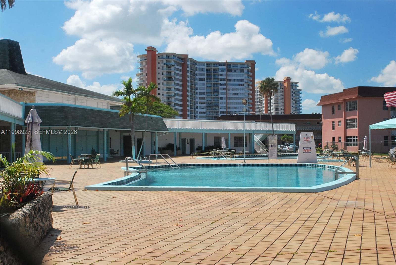 Ver detalles 733 2 / 2 1198 sq. ft. $ 2026-05-15 0 foto