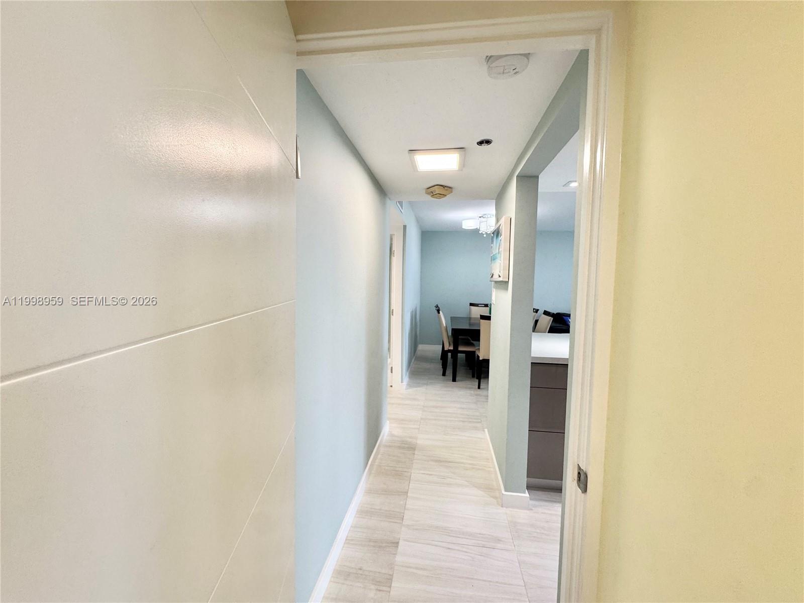 See details 816 1 / 2 1061 sq. ft. $ 2026-05-23 0 Photo