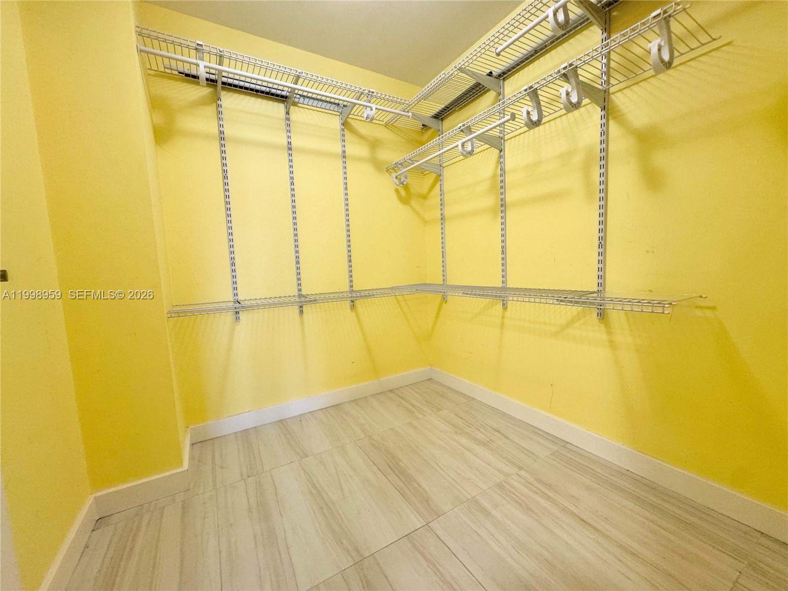 See details 816 1 / 2 1061 sq. ft. $ 2026-05-23 0 Photo