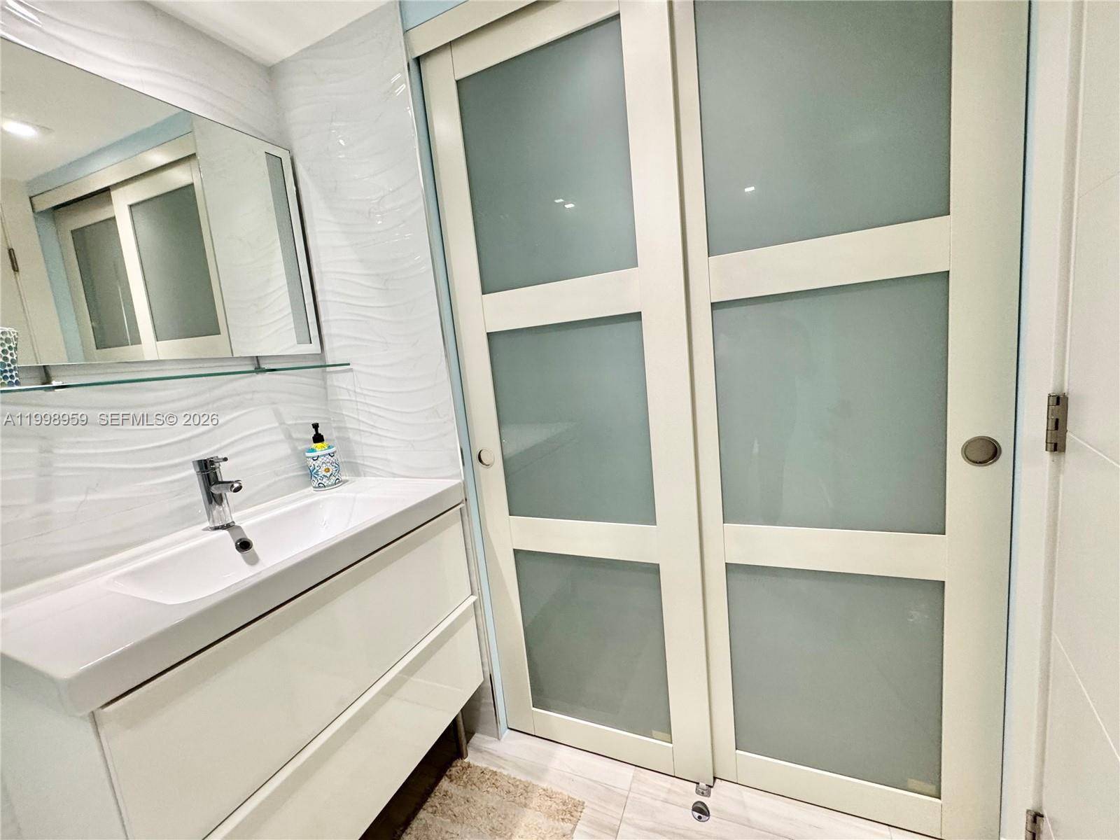 See details 816 1 / 2 1061 sq. ft. $ 2026-05-23 0 Photo