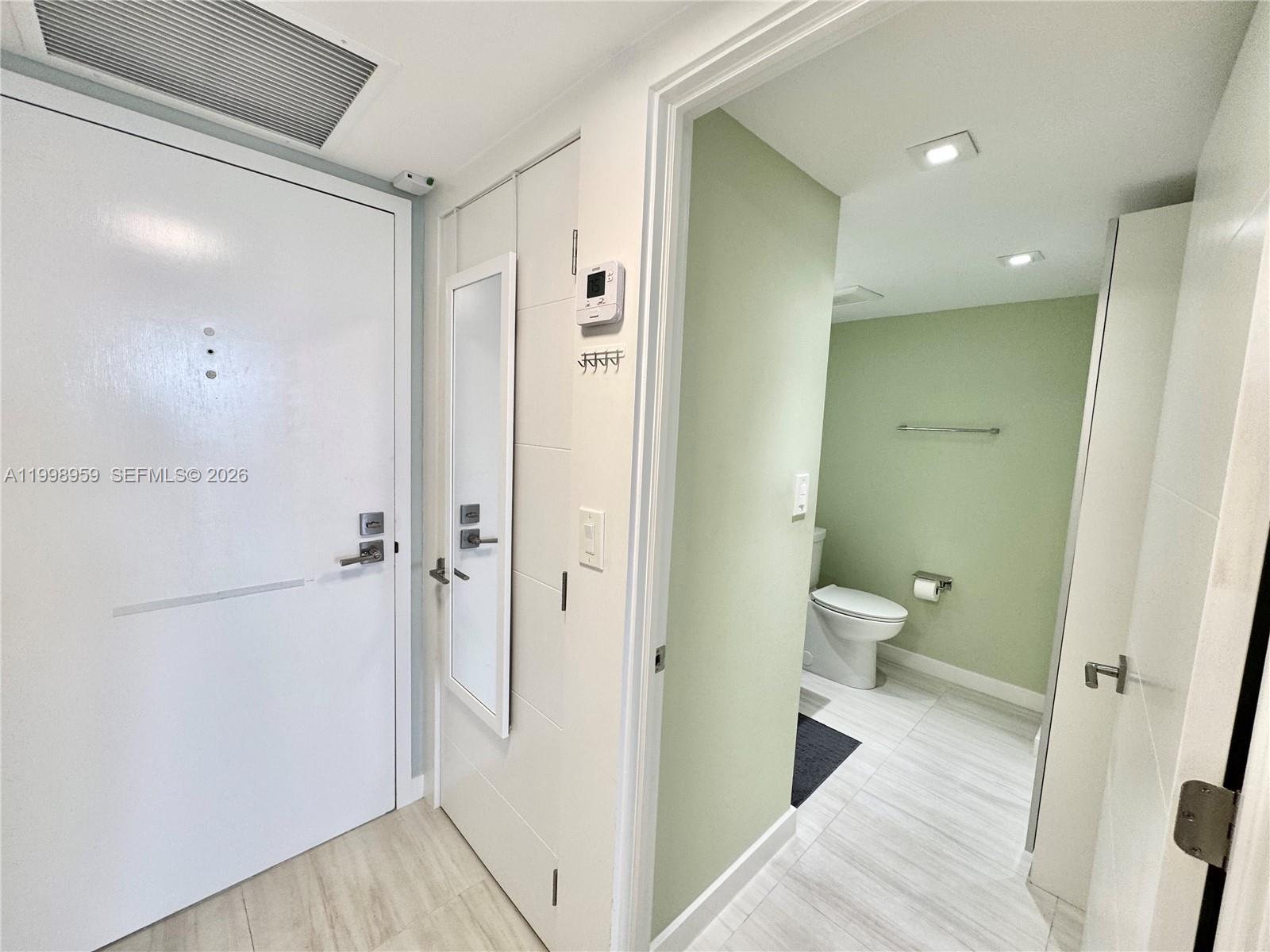 See details 816 1 / 2 1061 sq. ft. $ 2026-05-23 0 Photo