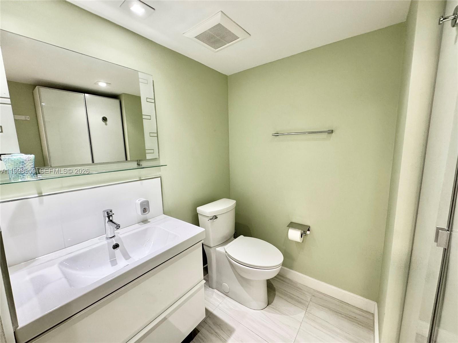 See details 816 1 / 2 1061 sq. ft. $ 2026-05-23 0 Photo