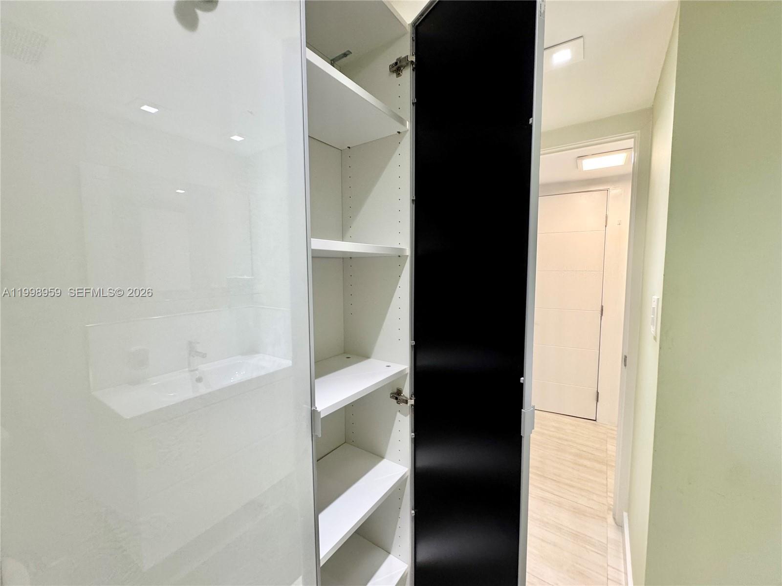 See details 816 1 / 2 1061 sq. ft. $ 2026-05-23 0 Photo