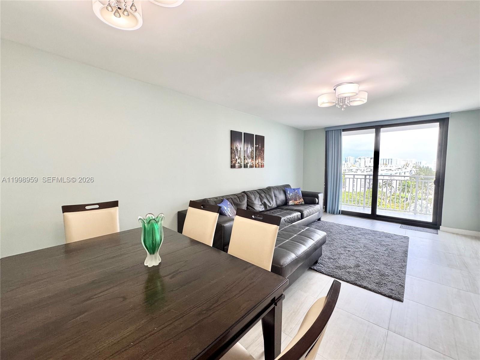 See details 816 1 / 2 1061 sq. ft. $ 2026-05-23 0 Photo