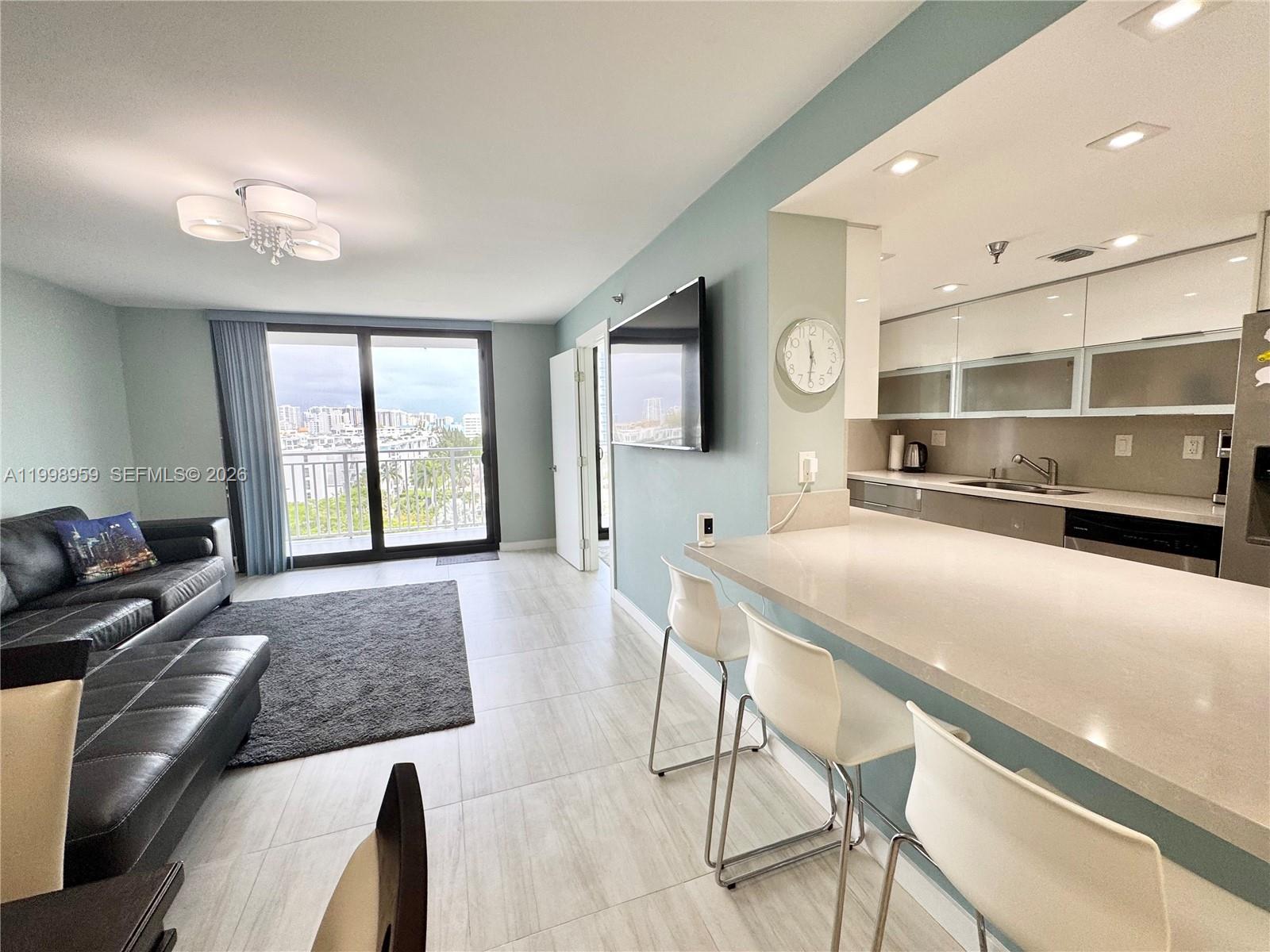 See details 816 1 / 2 1061 sq. ft. $ 2026-05-23 0 Photo