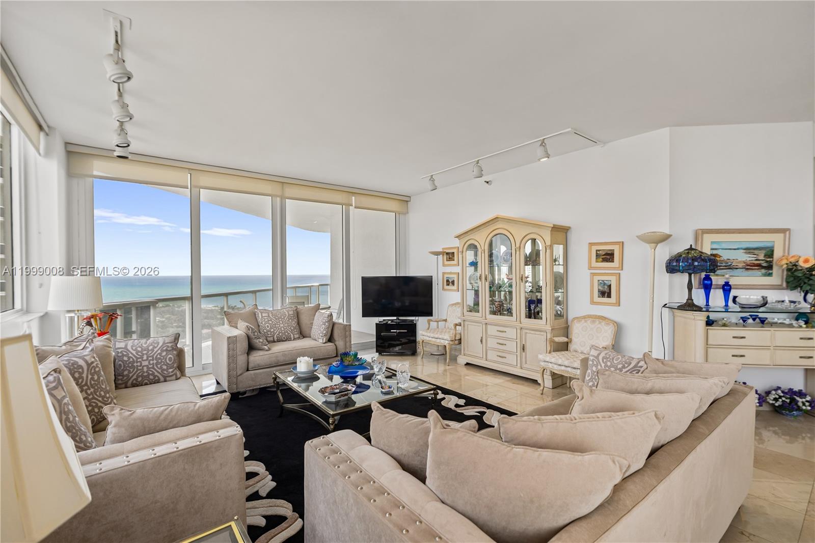 Photo of 3802 207th St  #2704, Aventura, Florida, 33180 - 