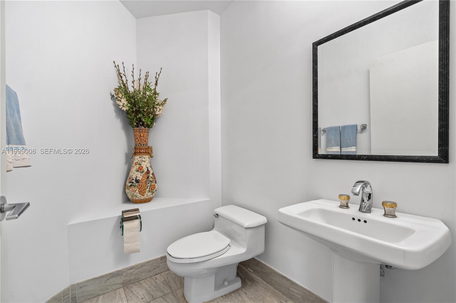 Photo of 3802 207th St  #2704, Aventura, Florida, 33180 - 