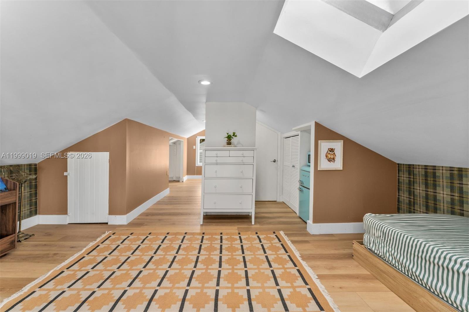   /   sq. ft. $ 2026-04-10 0 Photo