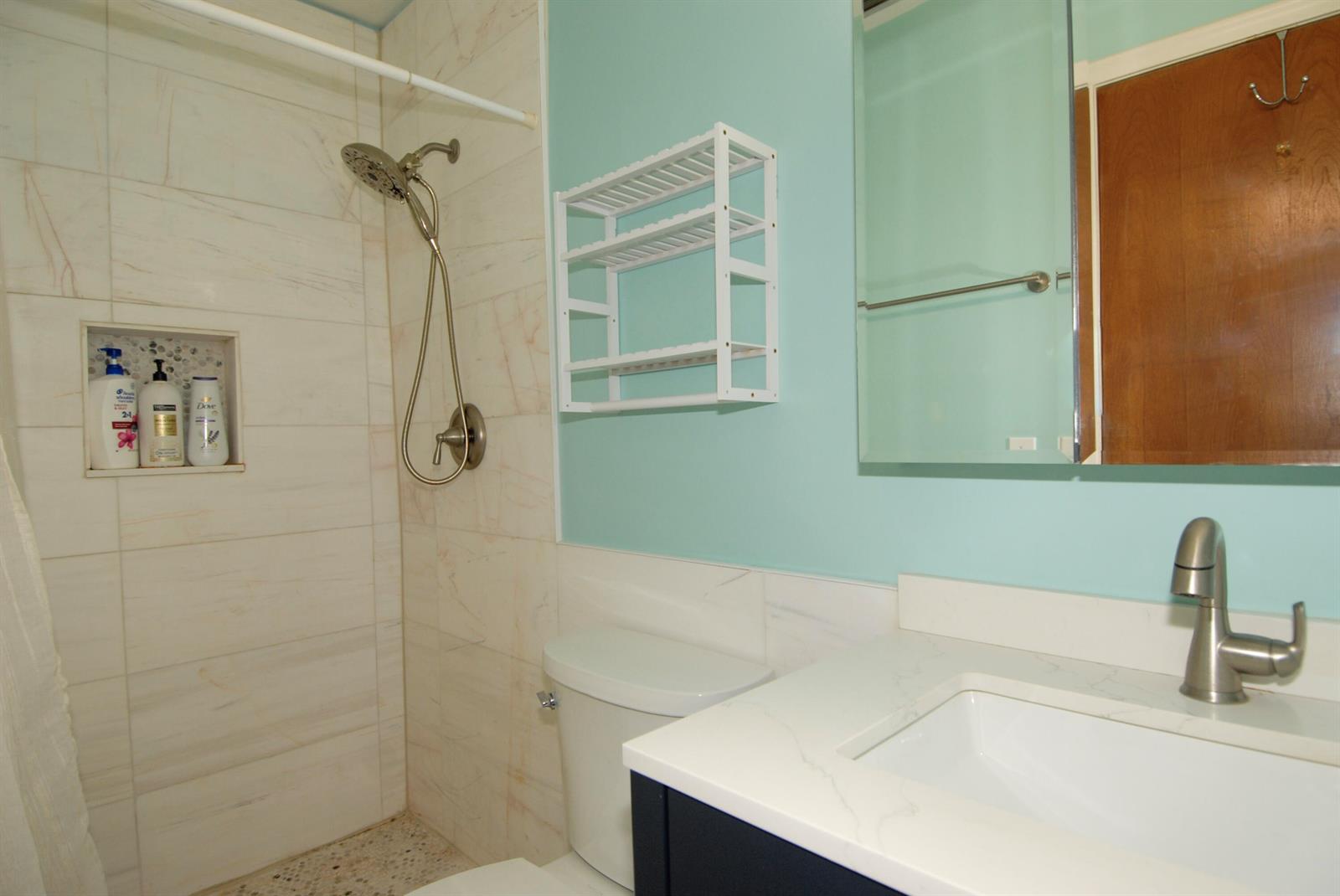 1-2  / 0 2171 sq. ft. $ 2026-06-21 0 foto