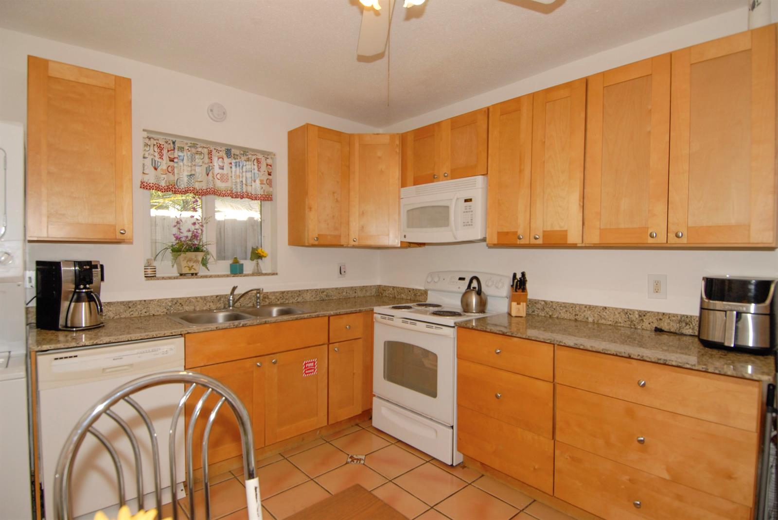1-2  / 0 2171 sq. ft. $ 2026-06-21 0 foto
