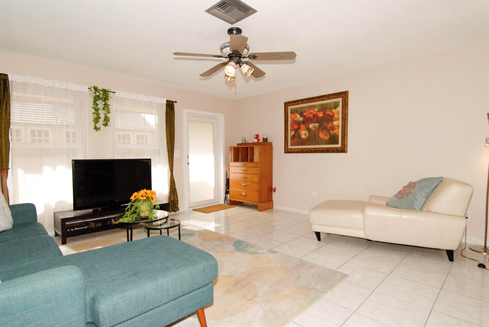 1-2  / 0 2171 sq. ft. $ 2026-06-21 0 foto