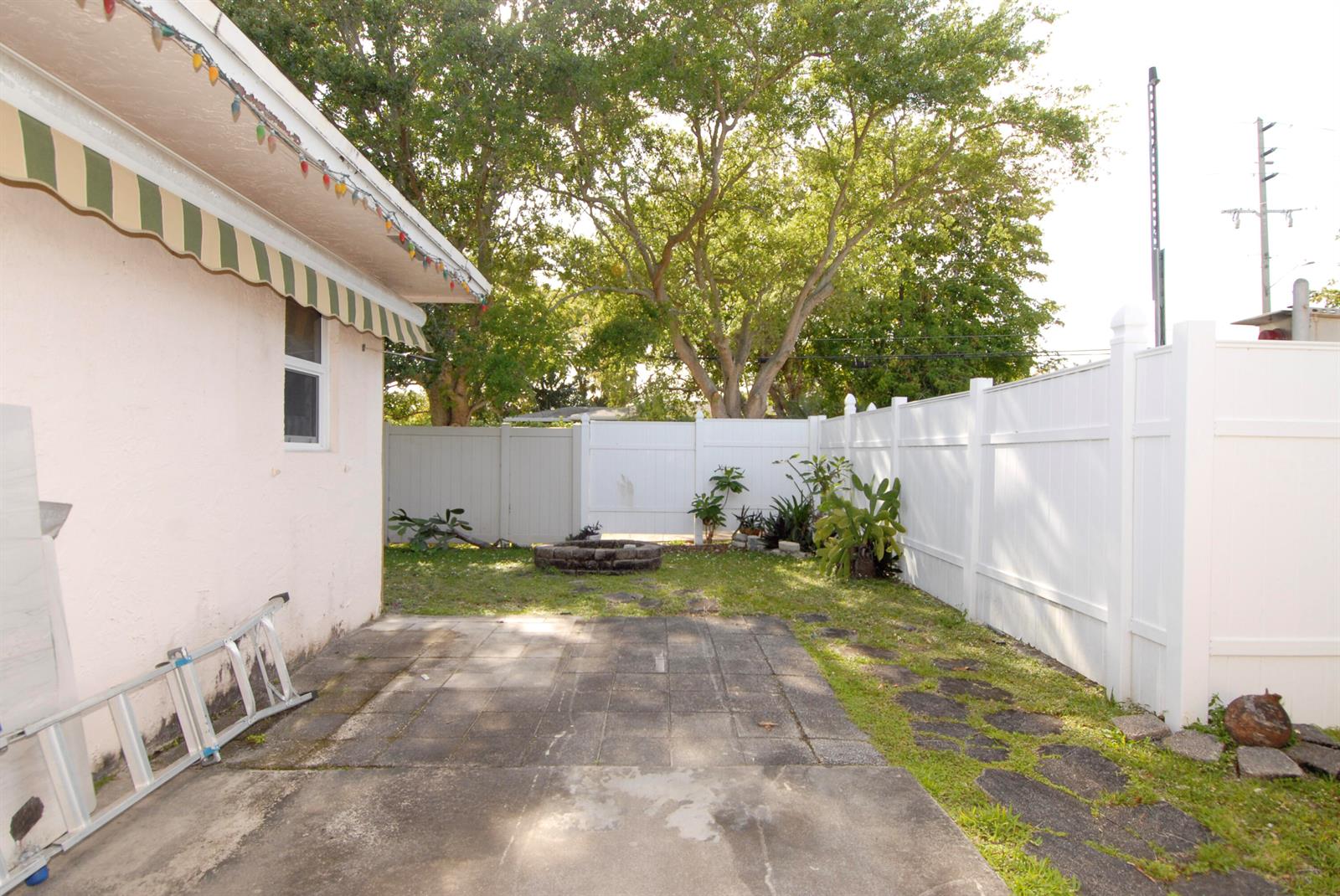 1-2  / 0 2171 sq. ft. $ 2026-06-21 0 foto