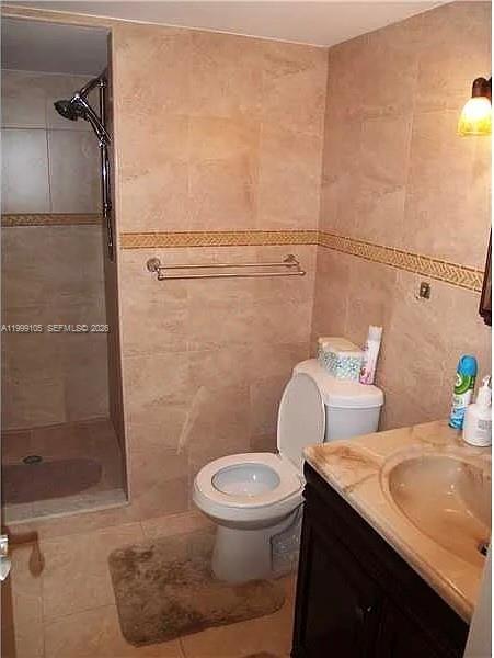 Photo of 1865 Ocean Dr  #2B, Hallandale Beach, Florida, 33009 - 