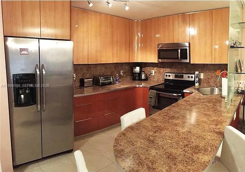 Photo of 1865 Ocean Dr  #2B, Hallandale Beach, Florida, 33009 - 