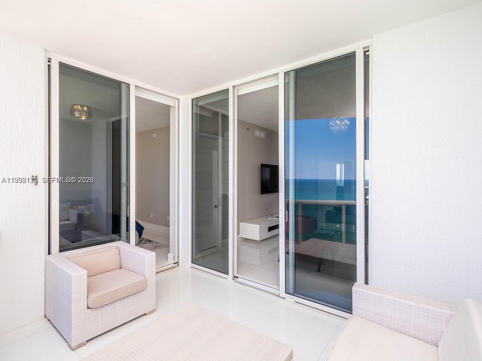 2504 3 / 4 2327 sq. ft. $ 2026-04-11 0 Photo