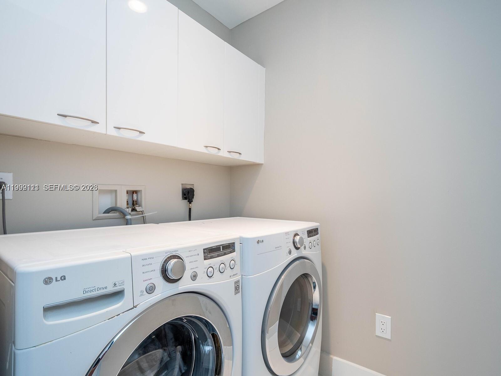 2504 3 / 4 2327 sq. ft. $ 2026-04-11 0 Photo