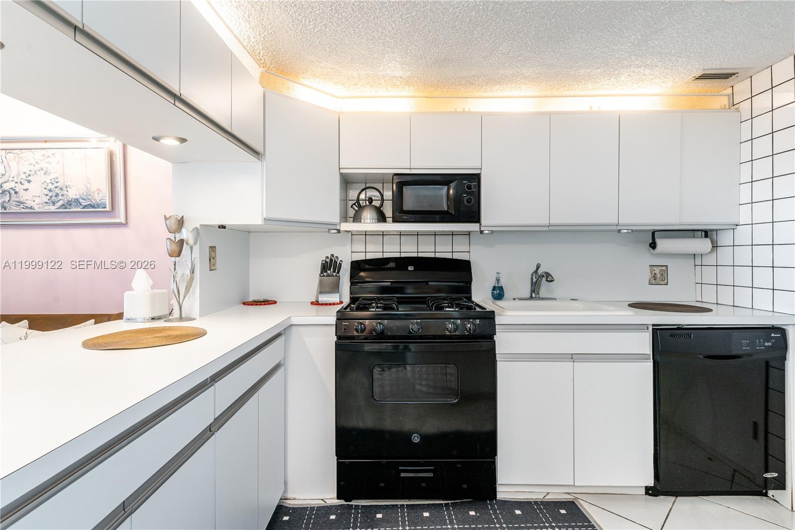 Photo of 2030 Ocean Dr  #1903, Hallandale Beach, Florida, 33009 - 