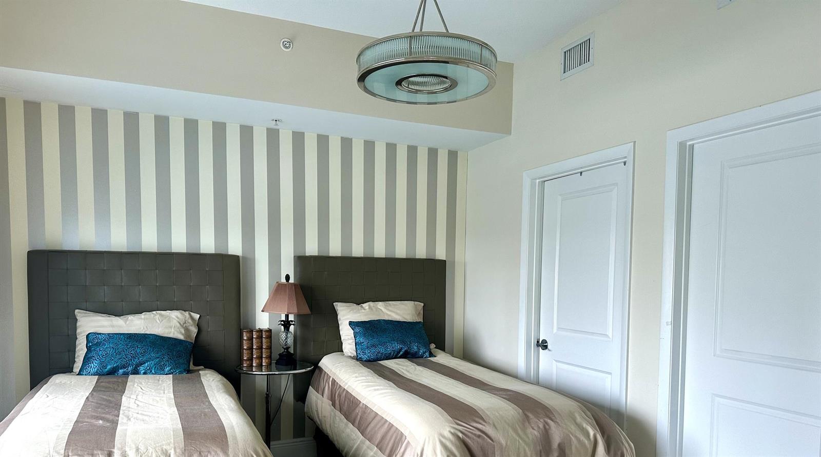 Photo of 1945 Ocean #609, Hallandale Beach, Florida, 33009 - M